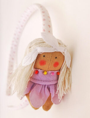 Diadema para niña vestida de Hawaiana